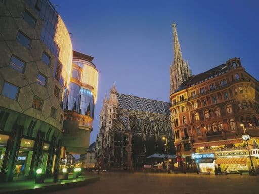 Vienna city center St. Stephan’s Cathedral nighttime