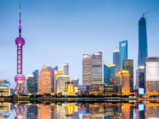 PICTURESQUE OF JIANGNAN . MODERN SHANGHAI