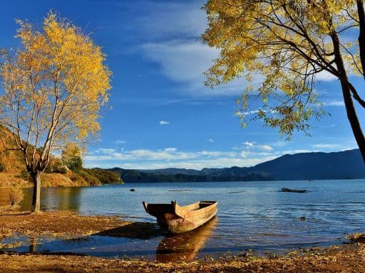 YUNNAN KUNMING DALI LIJIANG SHANGRI-LA + LUGU LAKE